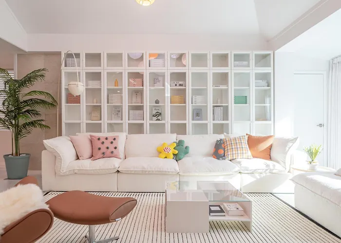 Hongdae#hapjeong Station 7 Minutes #room7 #imagined Mansion #spacious Living Room#large Room#exclusive Use#designer Villa Seul