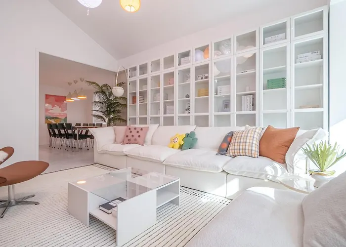 Hongdae#hapjeong Station 7 Minutes #room7 #imagined Mansion #spacious Living Room#large Room#exclusive Use#designer Villa *