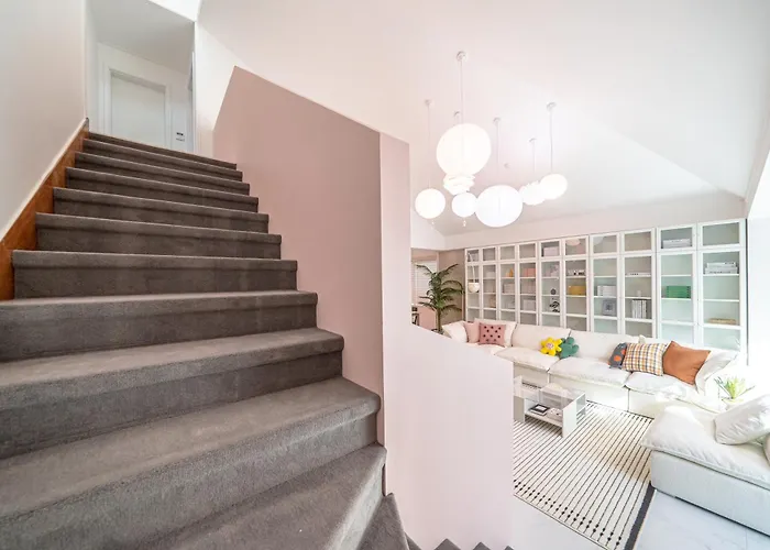 Hongdae#hapjeong Station 7 Minutes #room7 #imagined Mansion #spacious Living Room#large Room#exclusive Use#designer Villa
