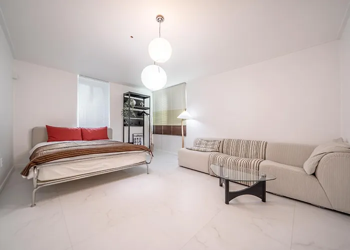 Villa Hongdae#hapjeong Station 7 Minutes #room7 #imagined Mansion #spacious Living Room#large Room#exclusive Use#designer Seul