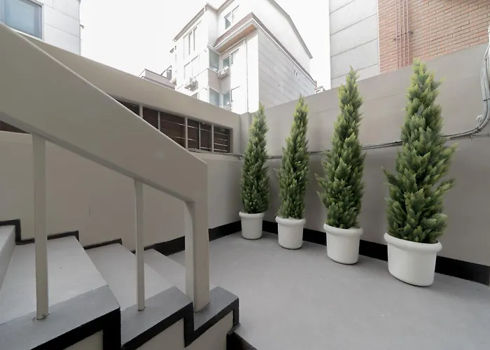 Hongdae#hapjeong Station 7 Minutes #room7 #imagined Mansion #spacious Living Room#large Room#exclusive Use#designer