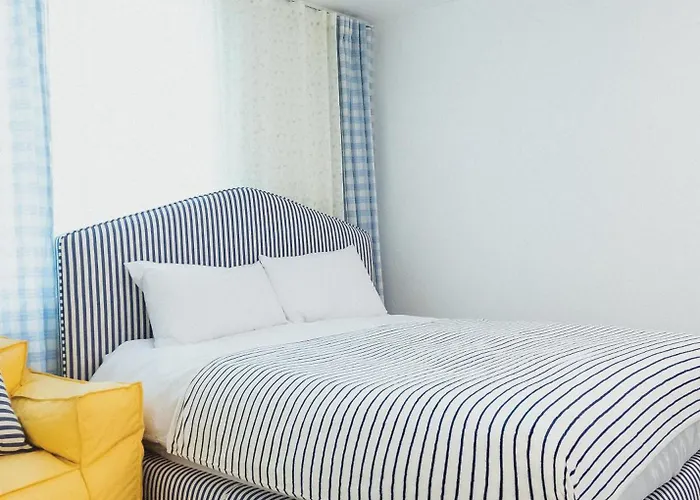 Hongdae#hapjeong Station 7 Minutes #room7 #imagined Mansion #spacious Living Room#large Room#exclusive Use#designer Seul